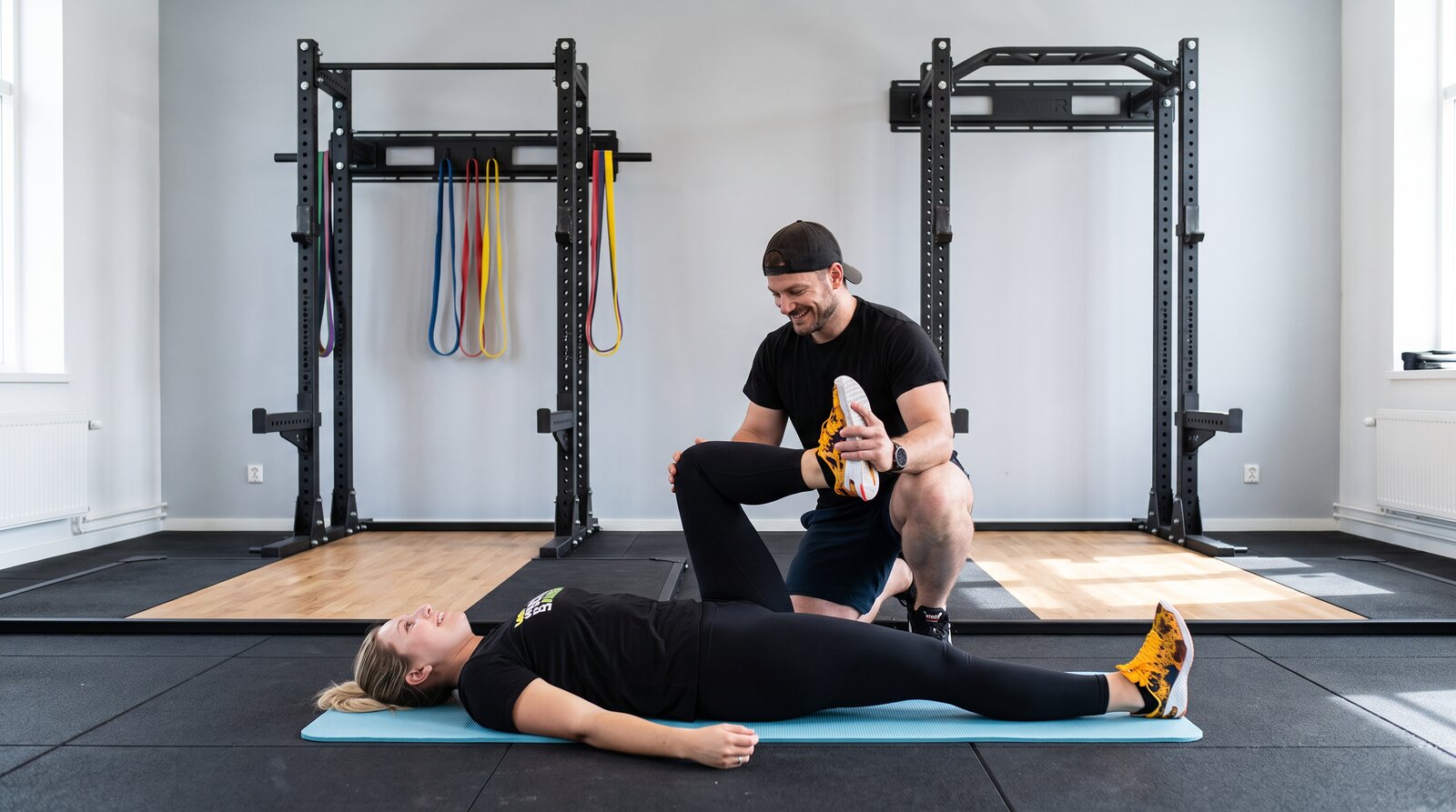 Trener Athletic Spot podczas indywidualnej pracy 1:1 z podopiecznym